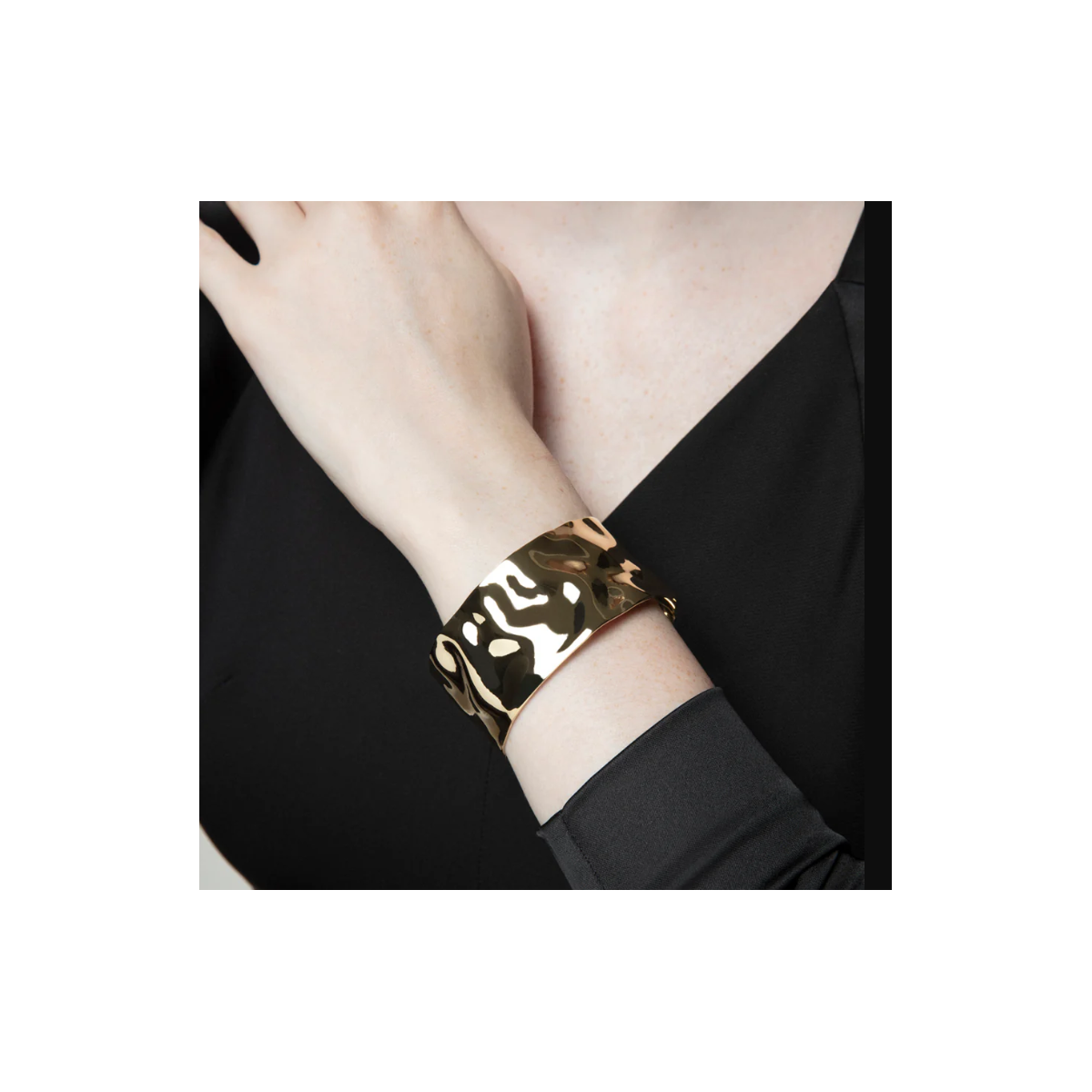 Pulsera Viceroy Rígida Acero Dorado Abierta 15157P01012