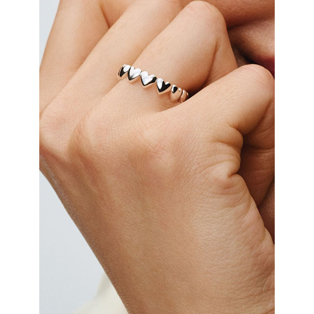 Anillo Pandora Fila de Corazones - 193427C00