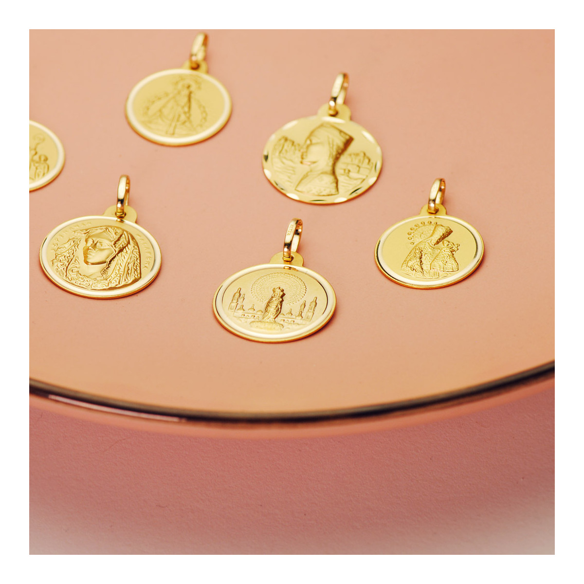 18K MEDALLA ORO AMARILLO VIRGEN MACARENA BISEL 18 MM