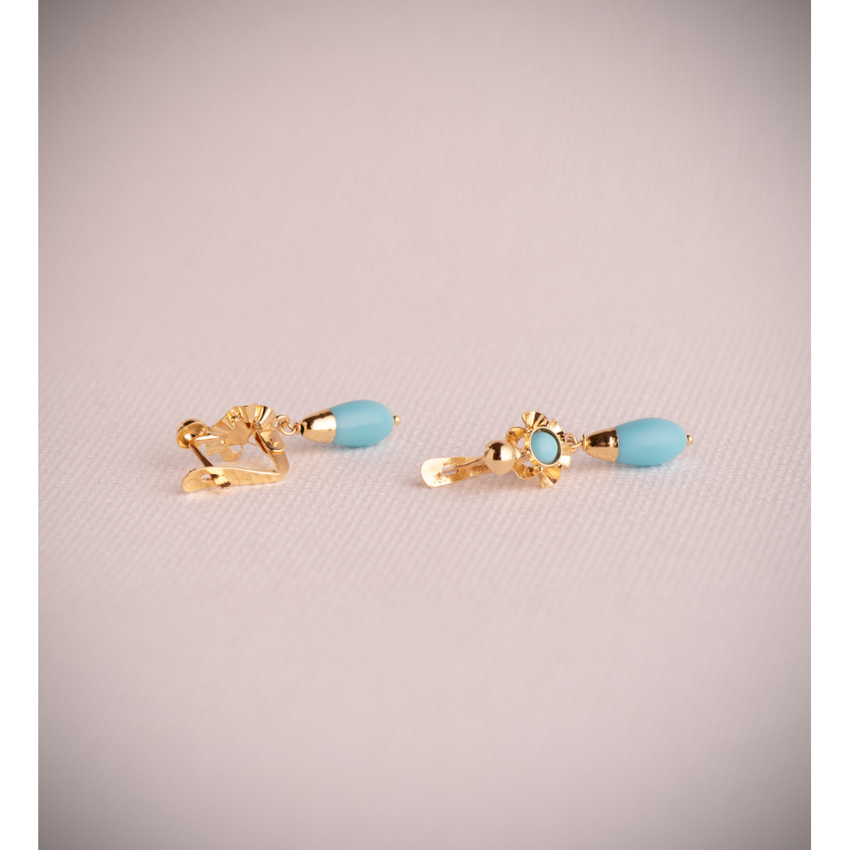 18K PENDIENTES ORO AMARILLO CUBANAS  LAGRIMA TURQUESA. MEDIDA: 22X7 MM. CIERRE CATALAN