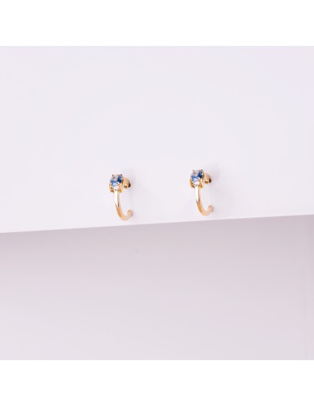 18K PENDIENTES ORO AMARILLO MEDIO ARO LISO CON AGUAMARINA 12X3 MM CIERRE PRESION.
