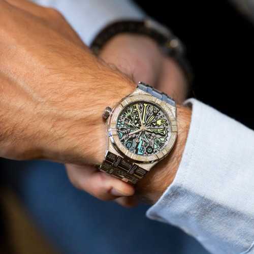 Reloj Maurice Lacroix AIKON Automatic Wotto Limited Edition AI6008-SS009-090-1