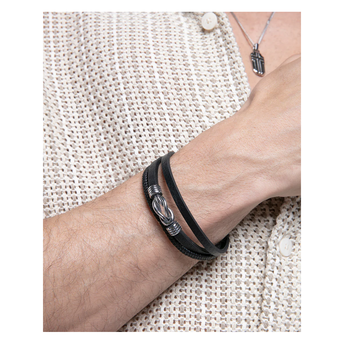 Pulsera Viceroy  Nudo acero y piel negro 14126P01000